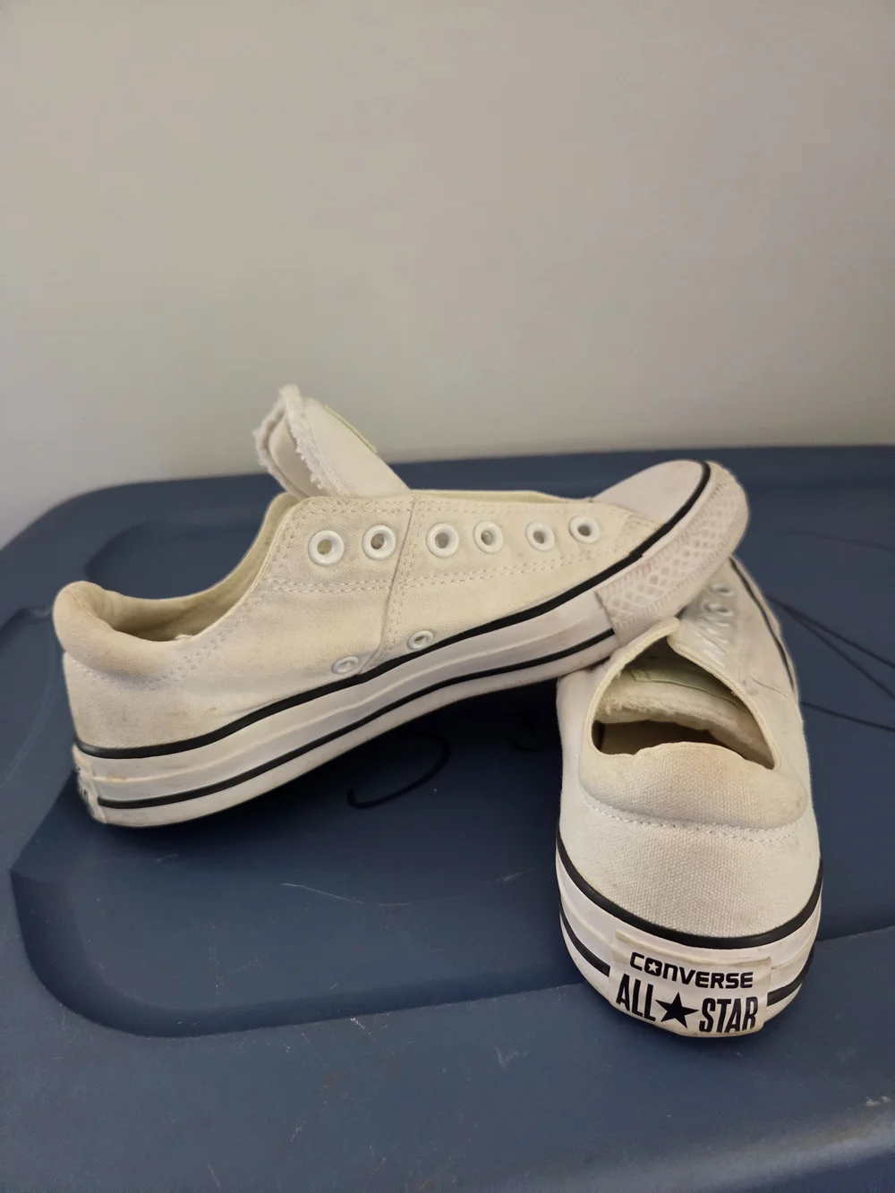Converse Size 8 Kids' All Star Low-Top Canvas Sneakers in Off-White